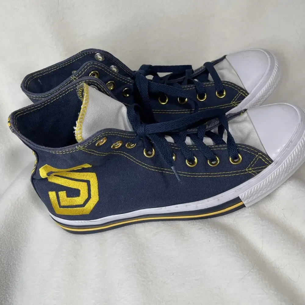 Converse Chuck Taylor All Star Unisex Sneaker Seattle Special!! Men’s 9.5 EUC!!